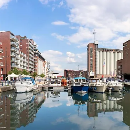 De Hoorn Apartment *